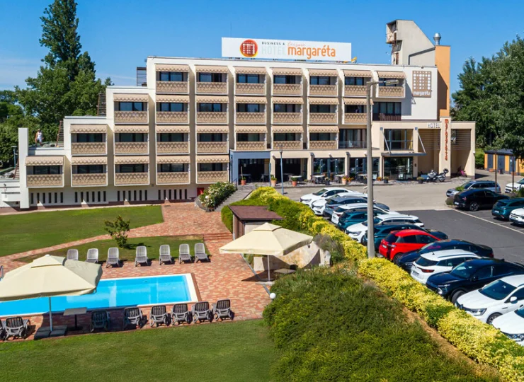 Przy hotelu znajduje się parking