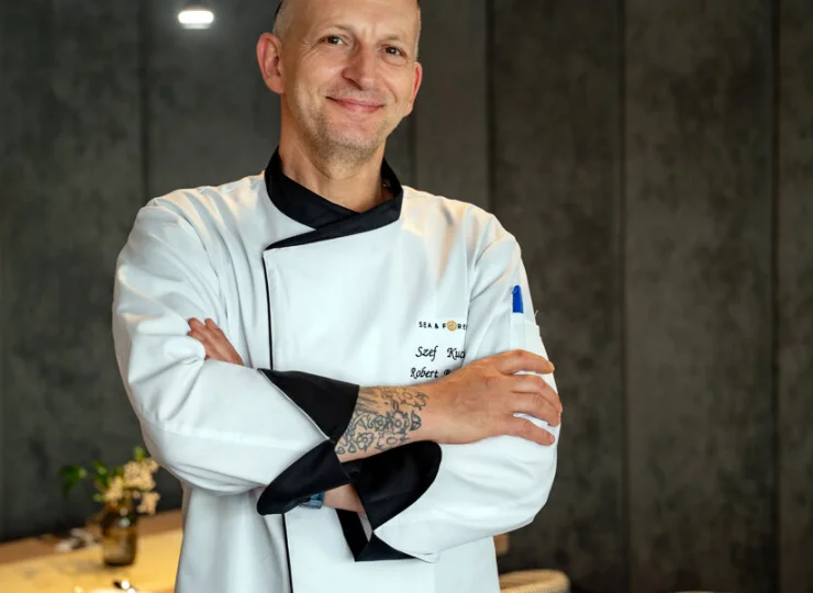 Za smak i koncepcję potraw odpowiada doświadczony szef kuchni