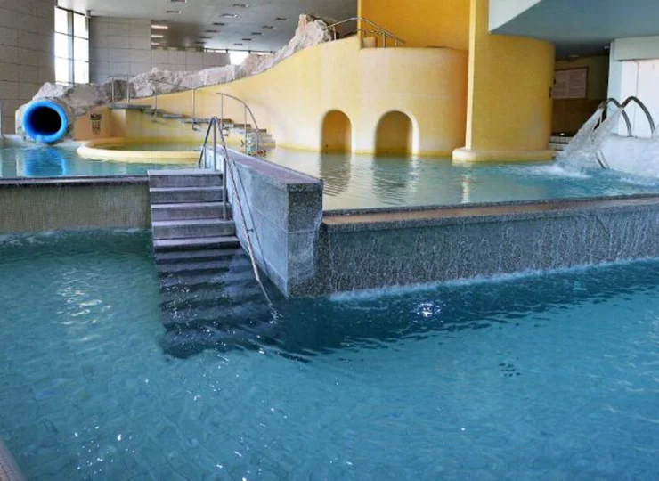 Znajdziecie tu baseny wewnętrzne i zewnętrzne, przygodowe i relaksacyjne