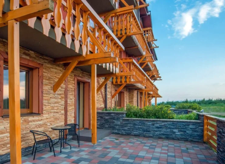 Każdy apartament ma balkon lub wyjście na taras