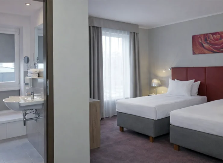 Każdy pokój wyposażony jest w: TV LCD, telefon, WiFi