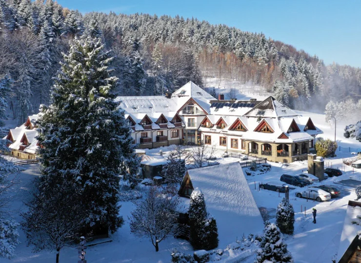Czarny Groń Hotel**** & SPA zimą