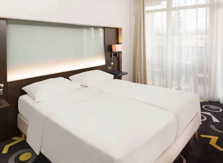 Apartament składa się z salonu i osobnej sypialni