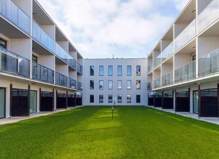 Solny Resort**** znajduje się we wschodniej części uzdrowiska Kołobrzeg