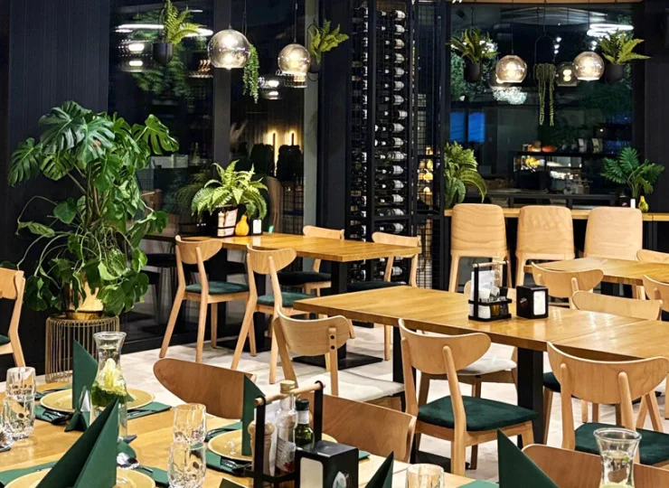 Posiłki są podawane w sąsiednim hotelu Amber Park SPA w formie bufetu