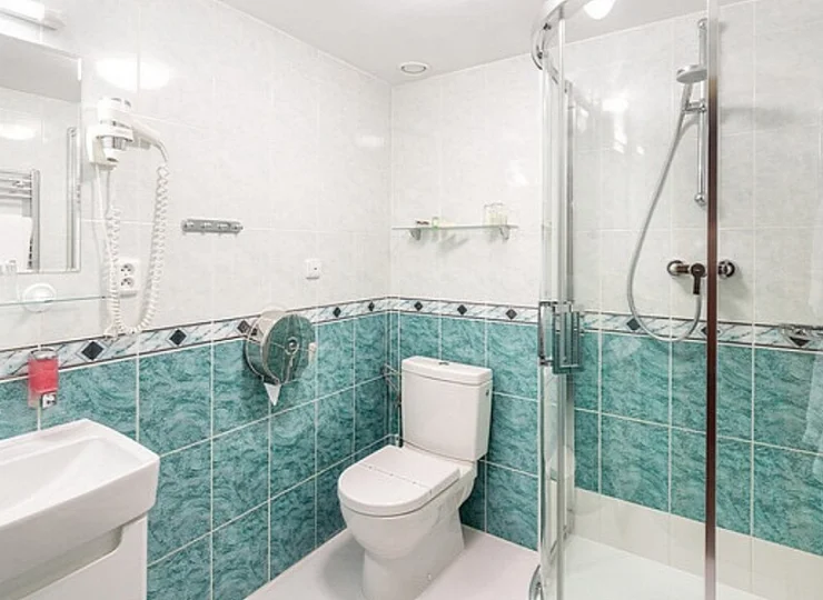 Łazienka w pokoju economy