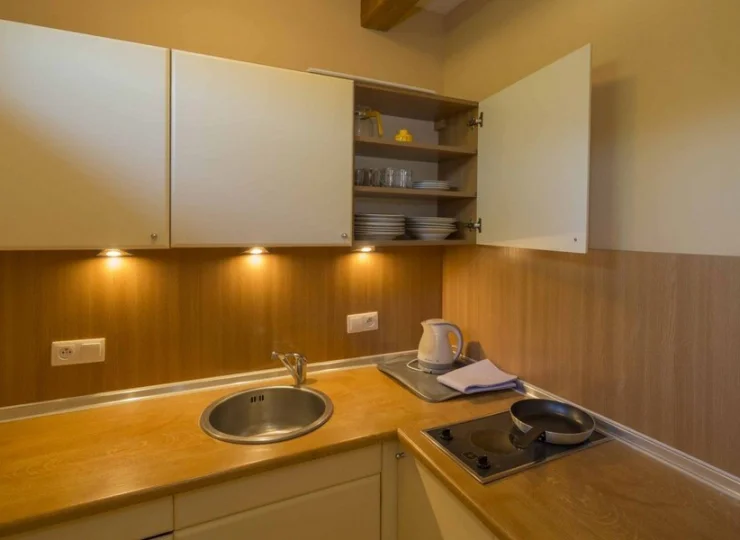 W każdym domku jest aneks kuchenny