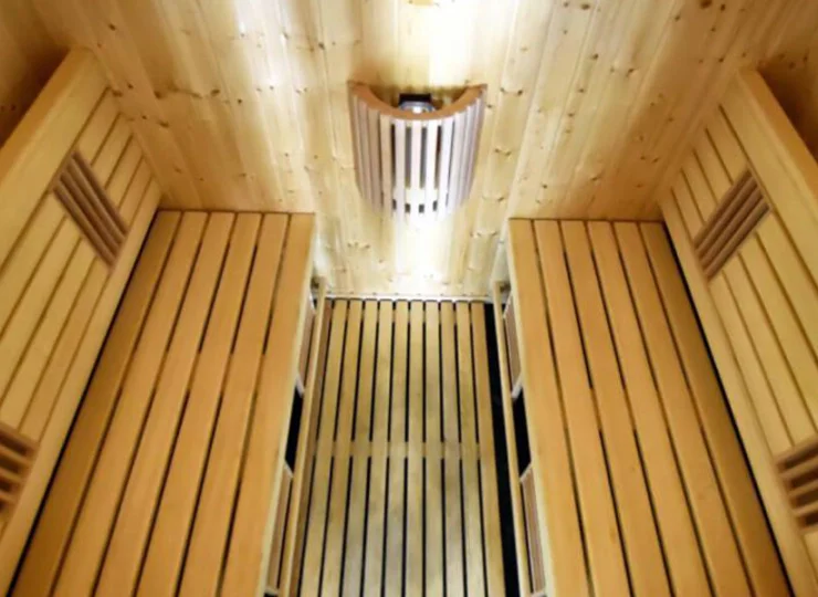 Po treningu można odprężyć się w kameralnej saunie
