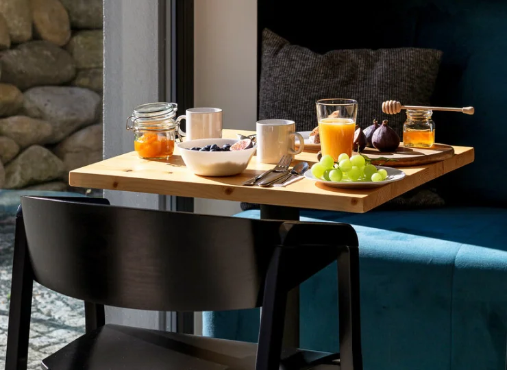 Bezpośrednio z kuchni jest wyjście na słoneczny taras