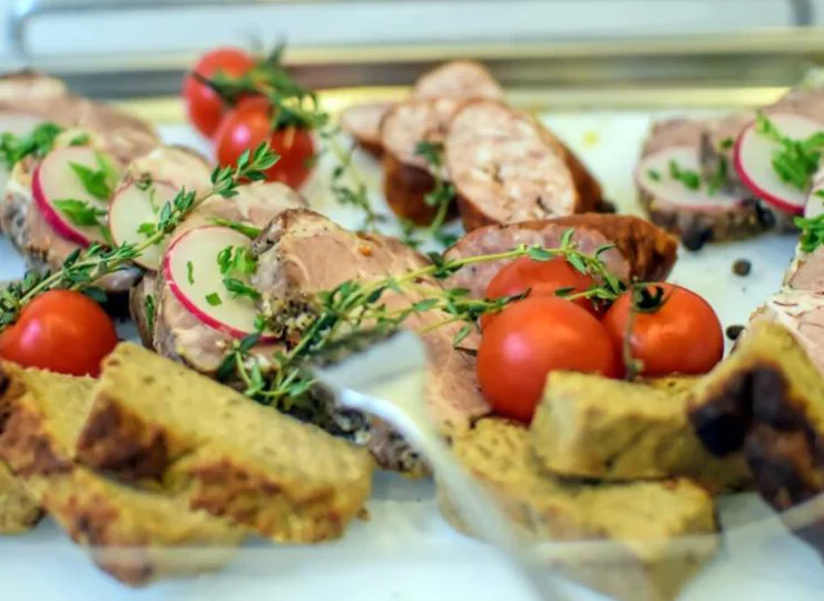 To tutaj każdego poranka są organizowane śniadania dla gości hotelowych