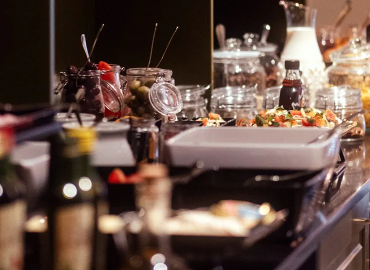 W bufecie śniadaniowym znajdziecie różnorodne składniki