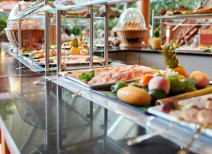 Goście w ofercie BB rozpoczynają dzień od śniadania w formie bogatego bufetu