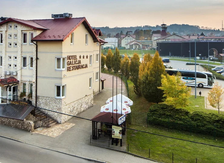 Hotel Galicja jest położony wprost przy zabytkowej Kopalni soli w Wieliczce