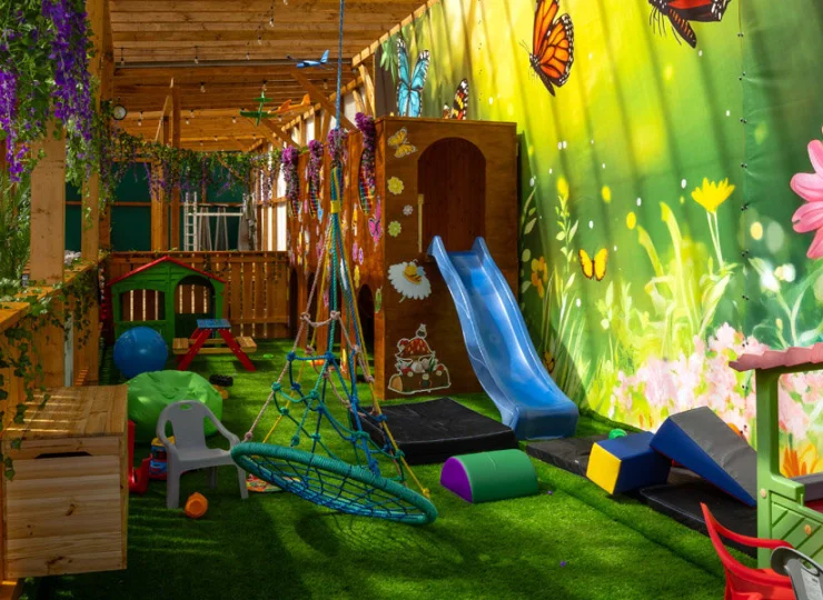 Zewnętrzna sala zabaw