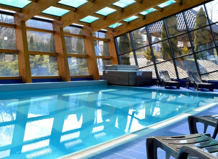 Park Poniwiec Resort to obiekt z krytym basenem i strefą wellness w Ustroniu