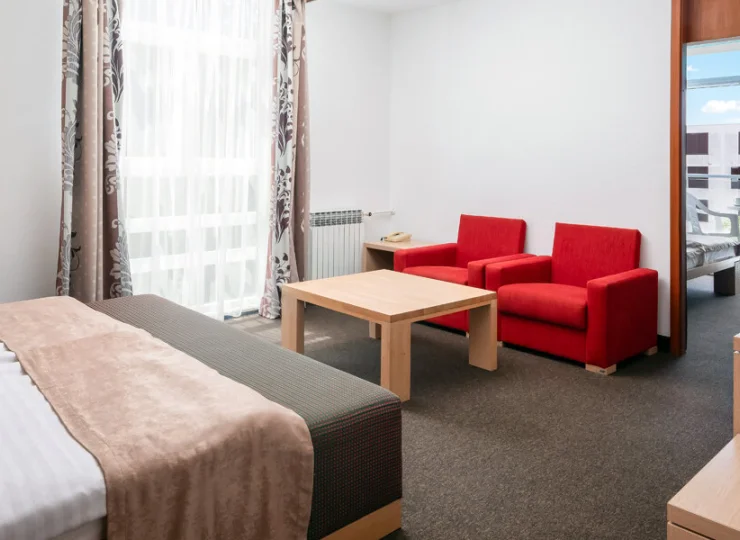 Pokój superior family składa się z dwóch podwójnych sypialni