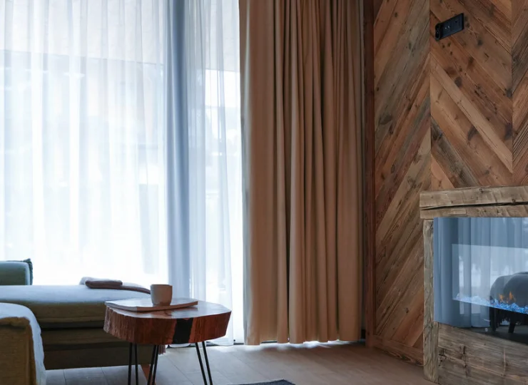 Apartament 4-osobowy A12 z kominkiem w salonie