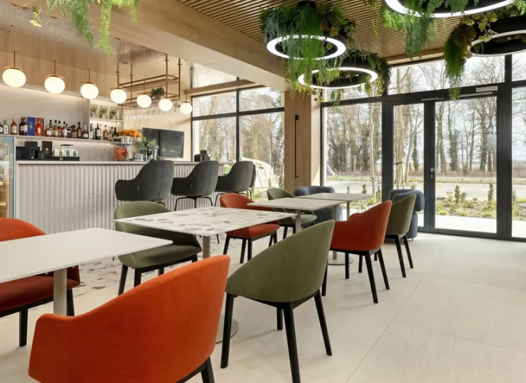 Hotel posiada drink bar z wyborem różnorodnych trunków
