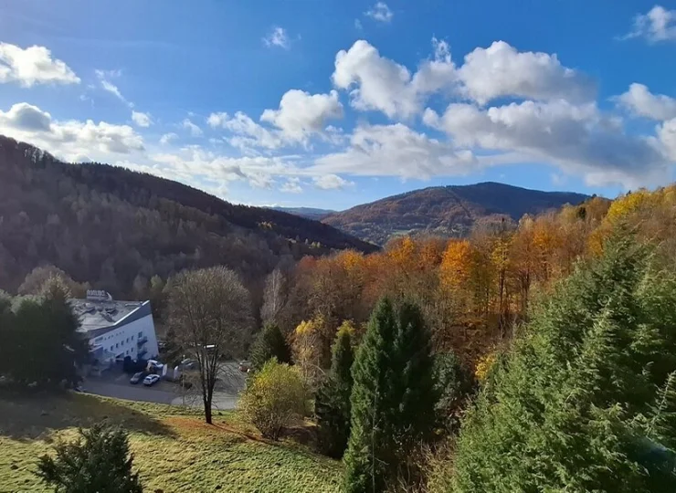 Solis to noclegi z widokiem na góry