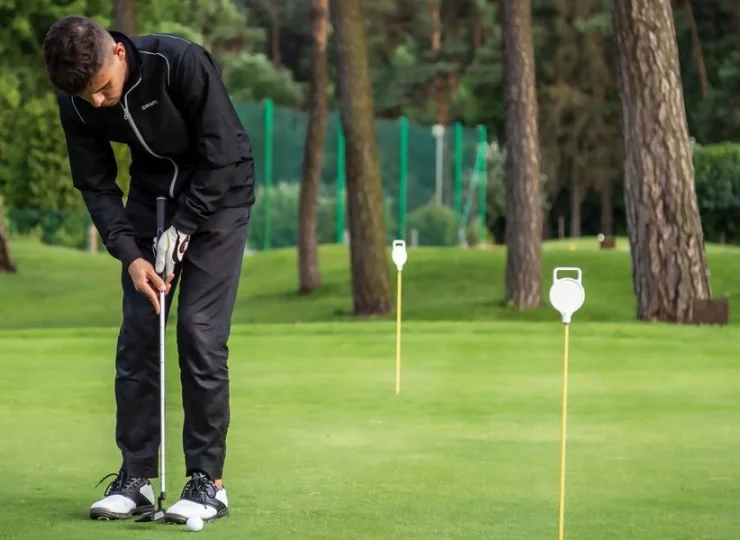Holiday Inn to hotel pod Warszawą z własnym polem golfowym