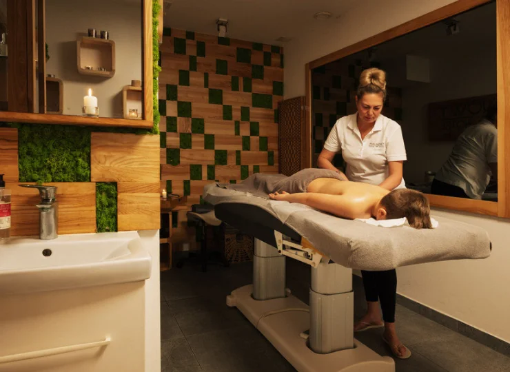 Wspaniałe odprężenie przyniesie również wizyta w gabinecie masażu