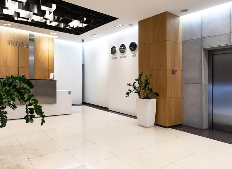 W hotelu znajdują się dwie windy