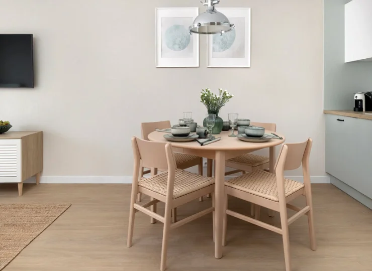 W aneksie kuchennym jest nawet zmywarka do naczyń