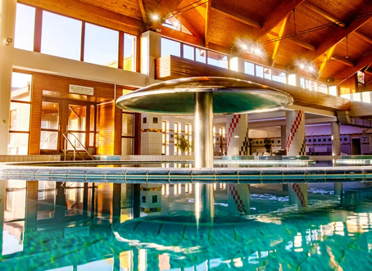 Jeden z wewnętrznych basenów w termach Zalakaros