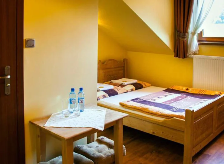 Pokój 2-os. z łóżkiem małżeńskim