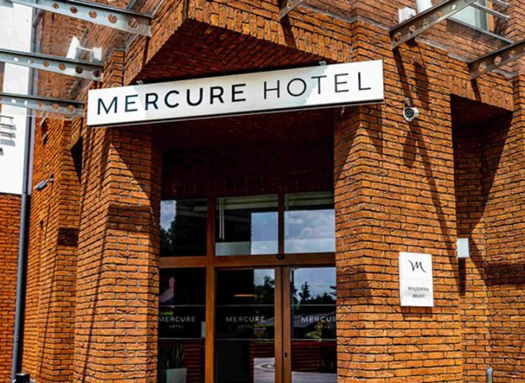 To czterogwiazdkowy hotel należący do sieci Mercure