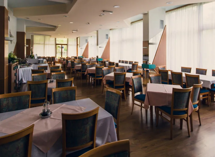 Sala restauracyjna może pomieścić 120 osób