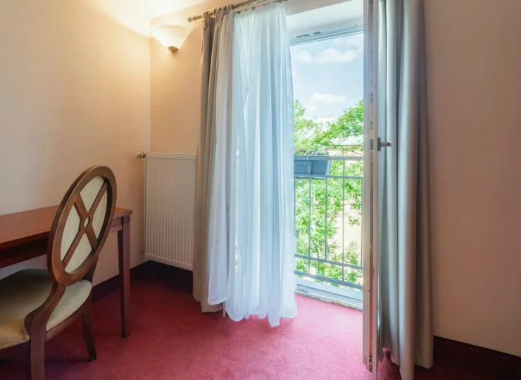 Pokój rodzinny 2+1 posiada balkon