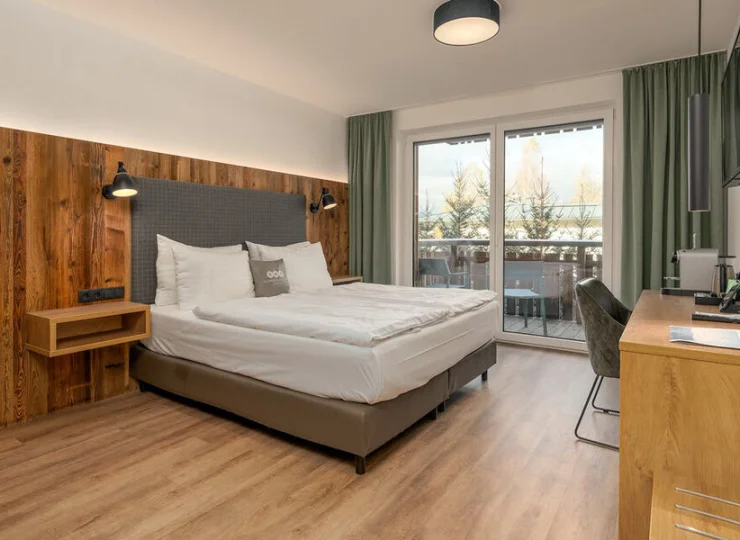 Pokój 2-osobowy superior jest przestronny i dobrze wyposażony