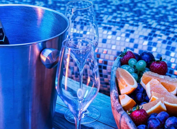 Strefę wellness można wynająć na wyłączność i zamówić wino i owoce