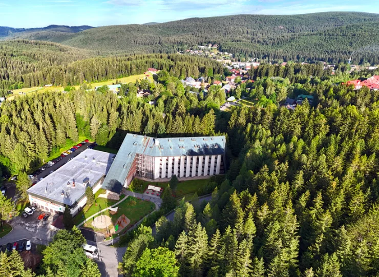 Wellness Hotel Svornost**** otaczają piękne tereny spacerowe
