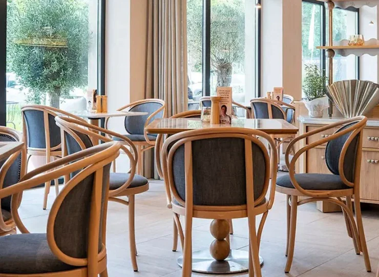 W resorcie mieści się elegancka restauracja