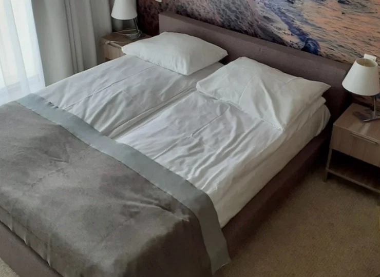 Do dyspozycji gości oddane zostały komfortowe pokoje