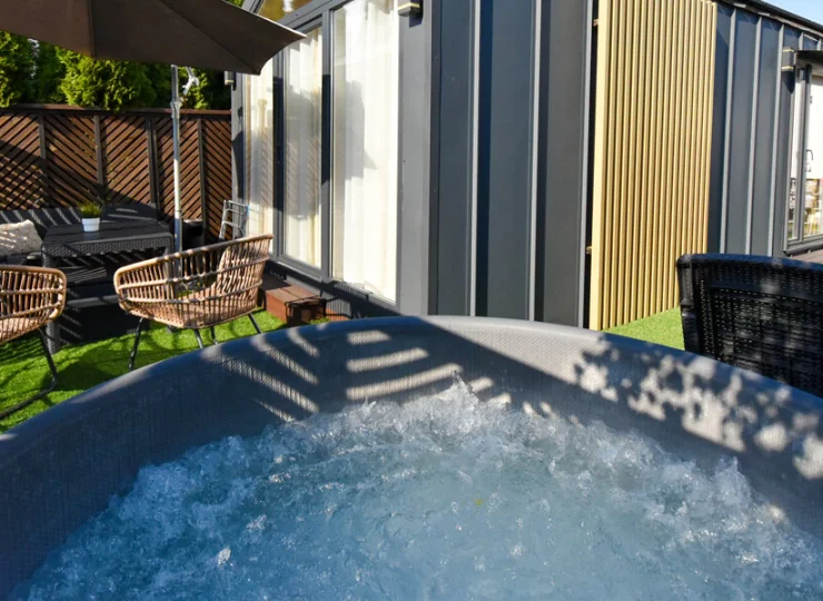 Domek Exclusive nr 1 posiada jacuzzi (płatne dodatkowo)
