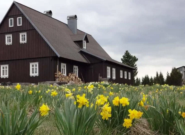 Schronisko Jizerka jest oddalone od resortu o niecałe 2 godz. marszu