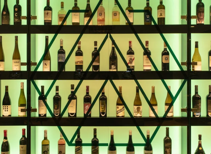 Bar ma niezwykle szeroki wybór trunków