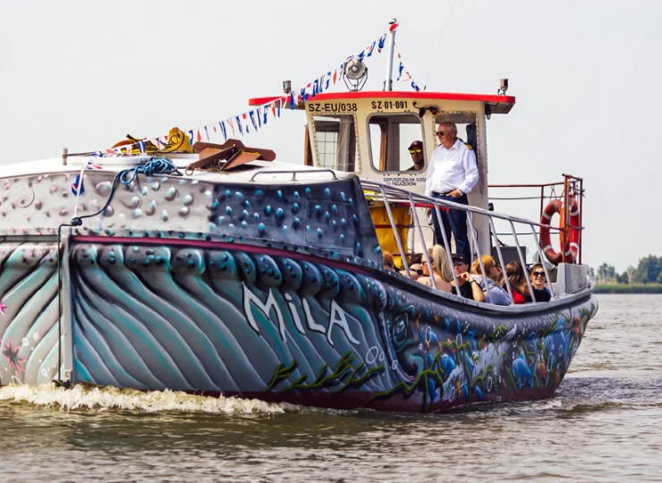 Rejs statkiem „Mila” po jeziorze Jamno to ciekawa atrakcja w Mielnie