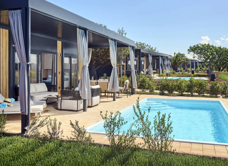 W obiekcie w 2025 roku powstały nowe domki luxury w wysokim standardzie