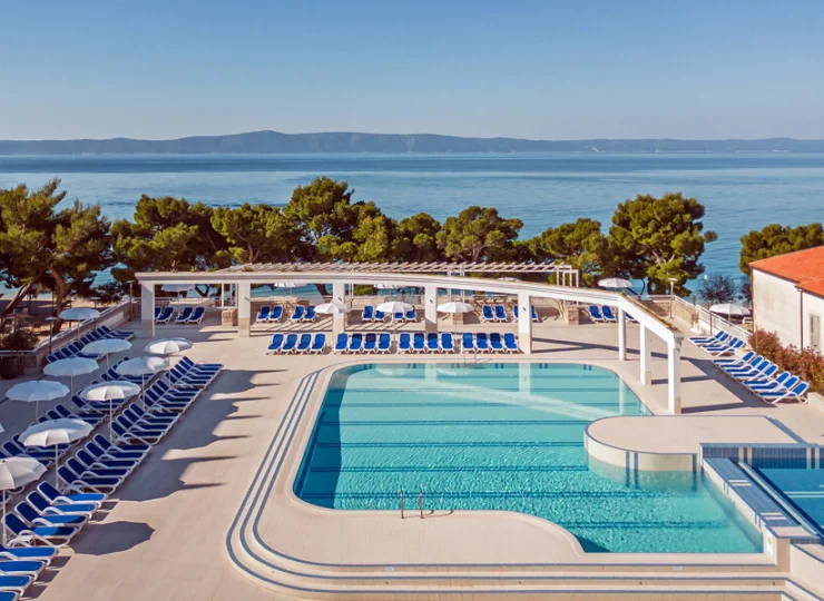 To świetnie zlokalizowany hotel z wygodami