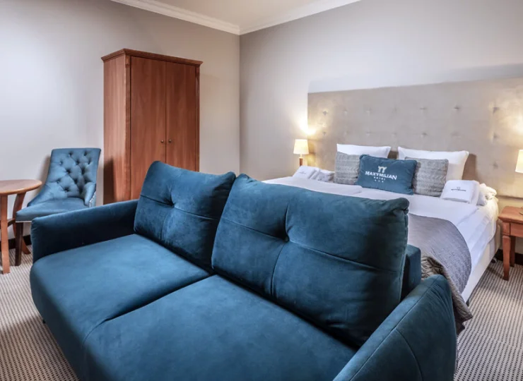 Pokój 2+2 superior ma dodatkowo rozkładaną sofę