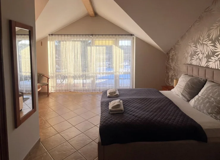 Siedlisko Żurawie dysponuje 35 miejscami noclegowymi