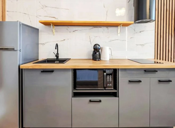 Aneks kuchenny w apartamencie 2+2 z sauną