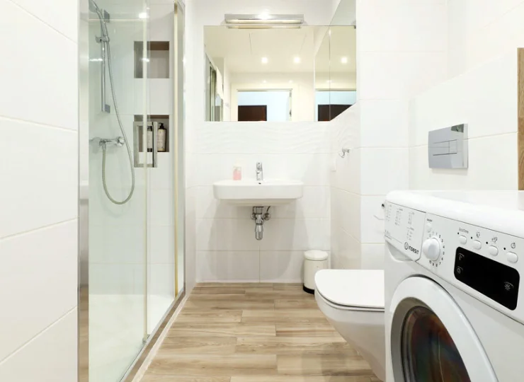 Apartamenty są wyposażone w nowoczesne łazienki
