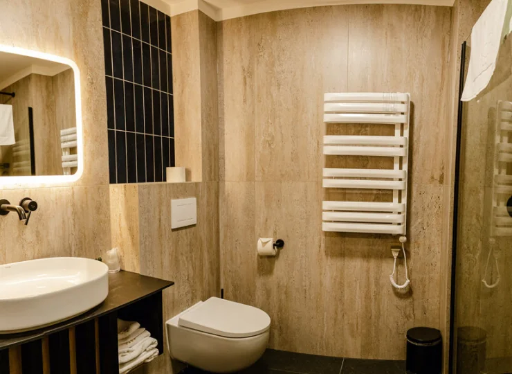 Łazienka pokoju superior z klimatyzacją