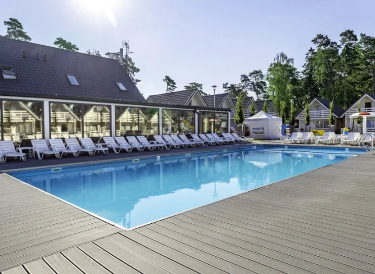 Holiday Park & Resort Pobierowo to nadmorski kompleks dla całej rodziny