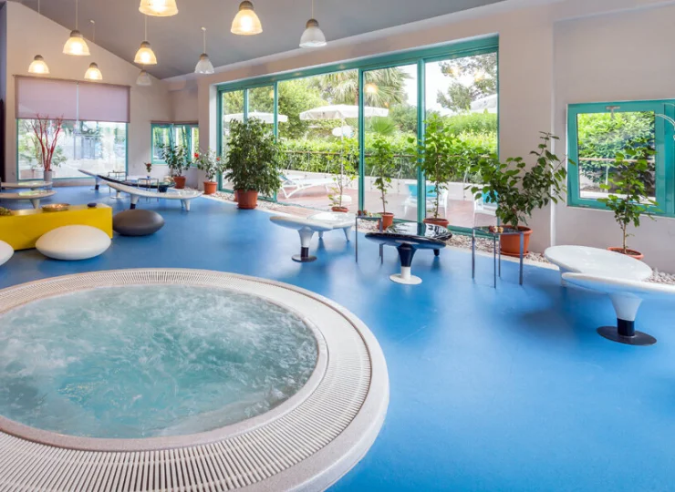 W strefie wellness jest jacuzzi
